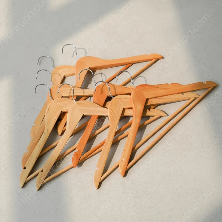Informa Set Hanger Kayu 8 Pcs - Putih/Cokelat NATURAL
