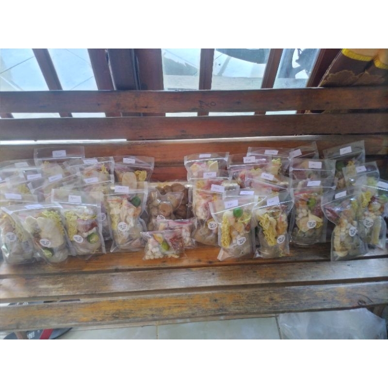 

paket baso aci ayam suwir, ori, puyuh, cipak koceak (4 varian boci) free cilok isi 10