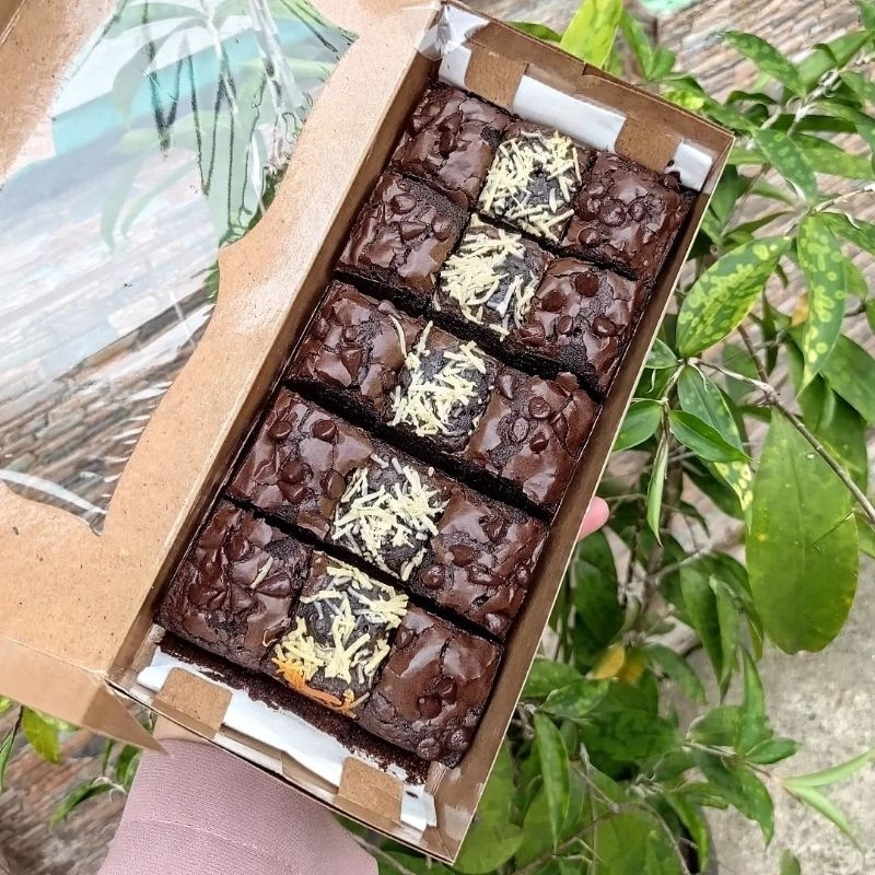 

Brownies Fudgy Palembang ( Bisa kirim keluar Kota)