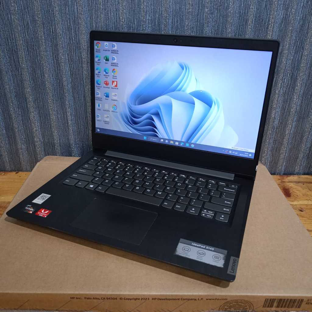 Laptop Lenovo Ideapad S145 Amd Ryzen 3-2200U Ram 8/256Gb Black