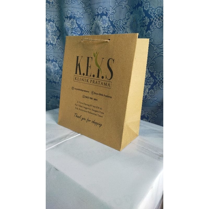 

Salula paperbag size 20x9x23 cm