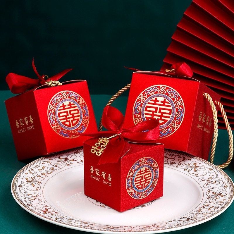 

Dassom (Banyak Motif) Kotak Souvenir / Premium Candy Box Mini Souvenir Wedding Day / Souvenir Kotak Permen Untuk Hadiah Pernikahan Chinese Wedding ) TeaPai untuk Hadiah Wedding resepsi