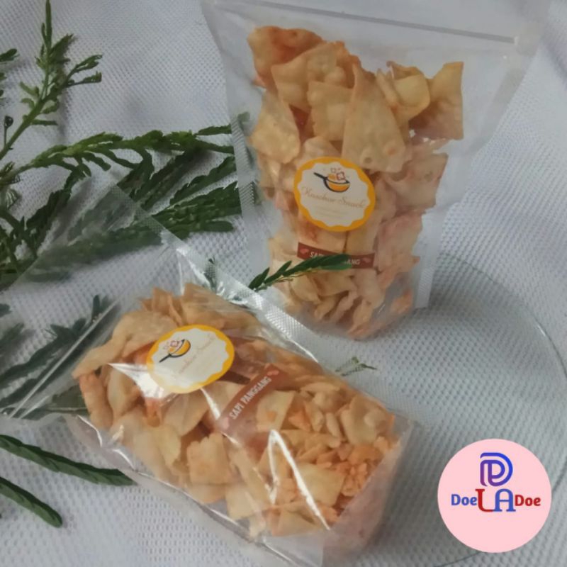 

Camilan Keripik Kasohor 100 Gram Rasa Terlengkap By Doeladoe Bishop