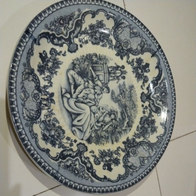 Piring Hias/ Antik/ Pajangan Royal Porcelain Diameter 26cm