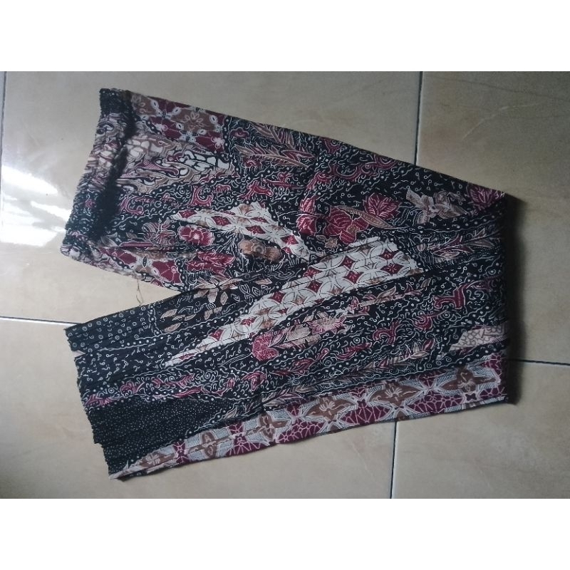 Rok Plisket Batik / Rok Plisket Kebaya / Rok Kebaya /Maroon