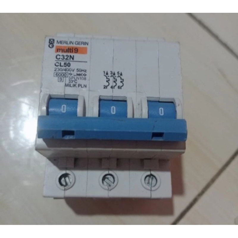 mcb PLN Merlin gerin 3pass 50amper