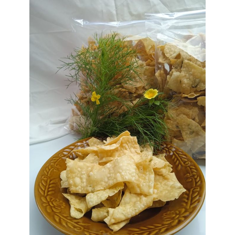 

Kripik pangsit premium 500gr | Kripik bawang | pangsit pedas | kulit pangsit| pangsit viral