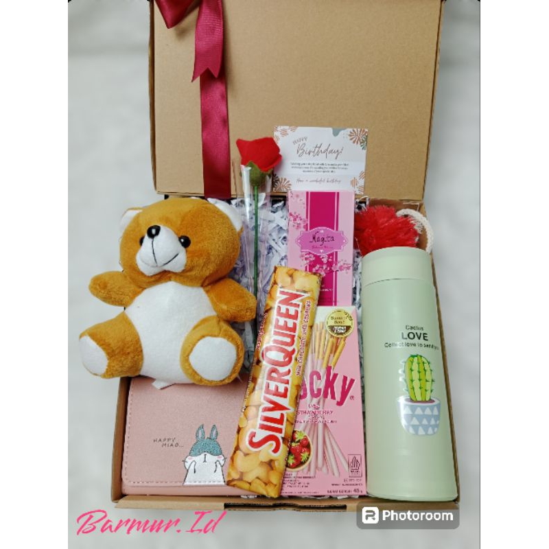 

KADO HAMPERS ULANG TAHUN CEWEK TERMURAH