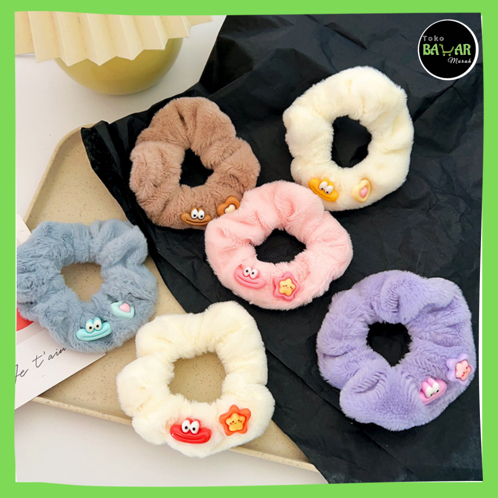 Scrunchie Besar Bahan Bludru Karakter Smile / Ikat Rambut Scrunchie Bahan Bludru / Ikat Rambut