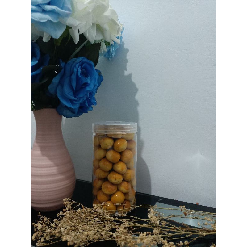 

nastar premium ukuran 500gr toples mik ya isi LBH bnyak