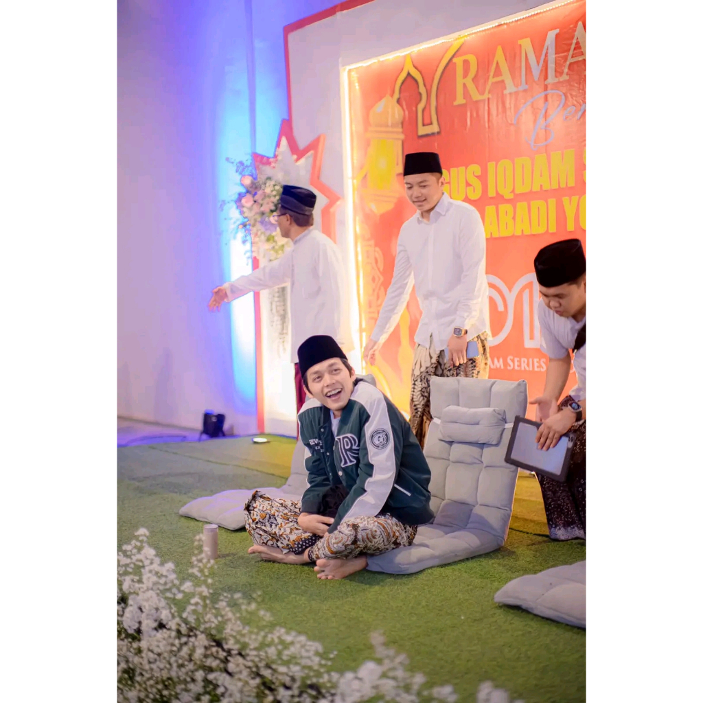 SARUNG BATIK GUS IQDAM SERIES ASLI BLITAR SABILU TAUBAH SARUNG BER TANDA TANGAN GUS IQDAM  BAHAN KAT