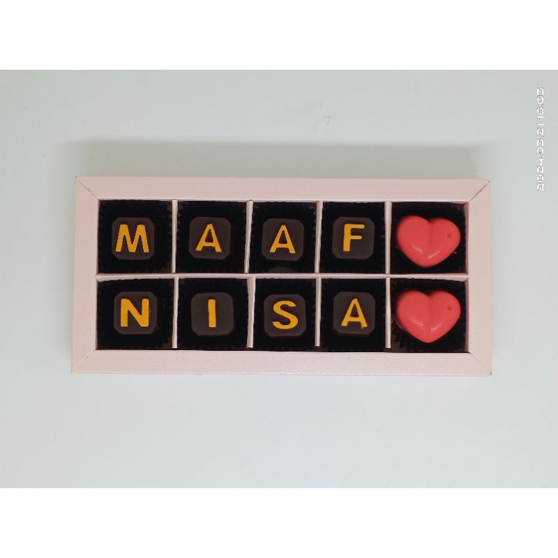 

Coklat huruf / coklat paraline isi 10 huruf