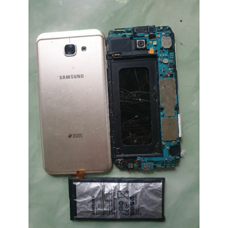 Samsung A8 (2016) A810F 4G Ram 3/32Gb original mesin normal minus minta ganti lcd