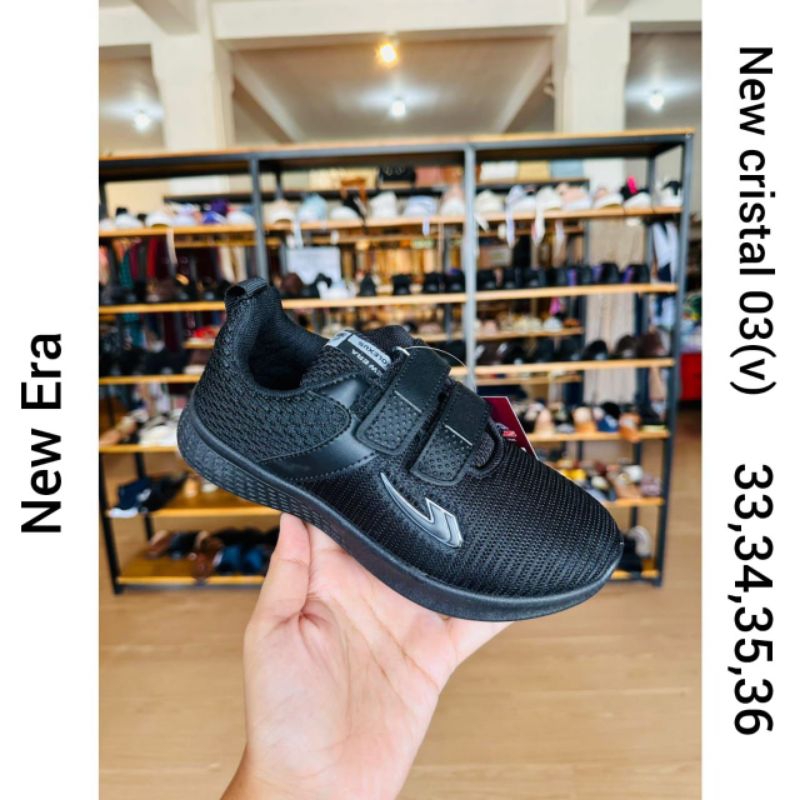sepatu new era hitam