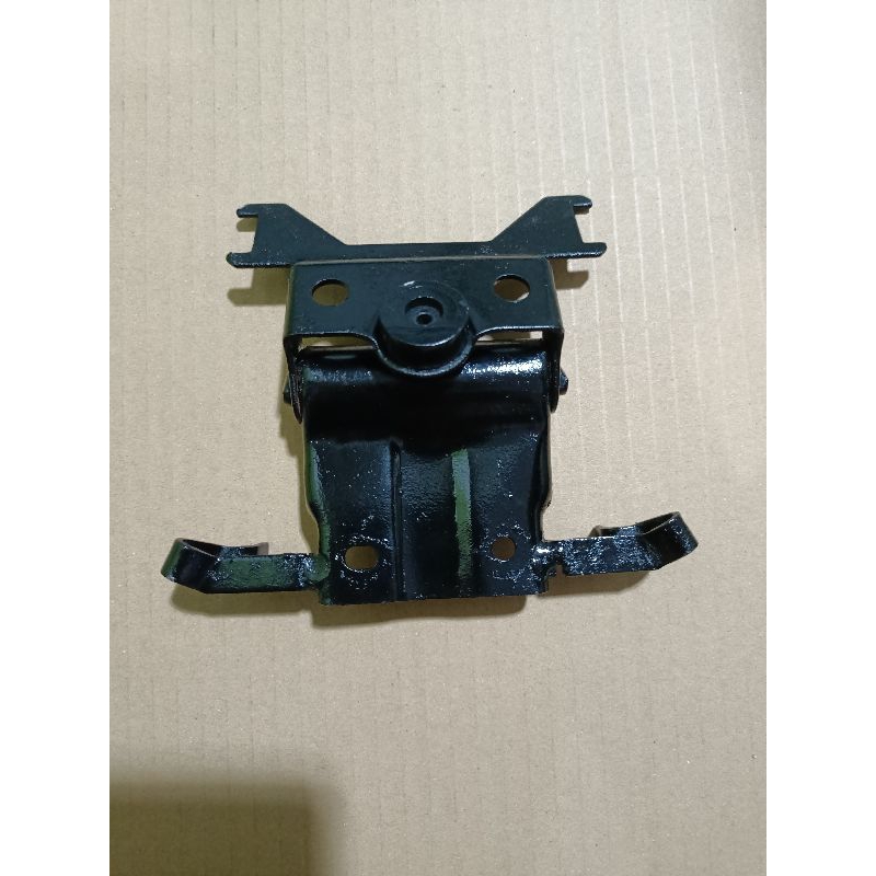 Bracket brecket braket breket pangkon dudukan jok depan engsel jog Honda Supra x 100 lama old supra 