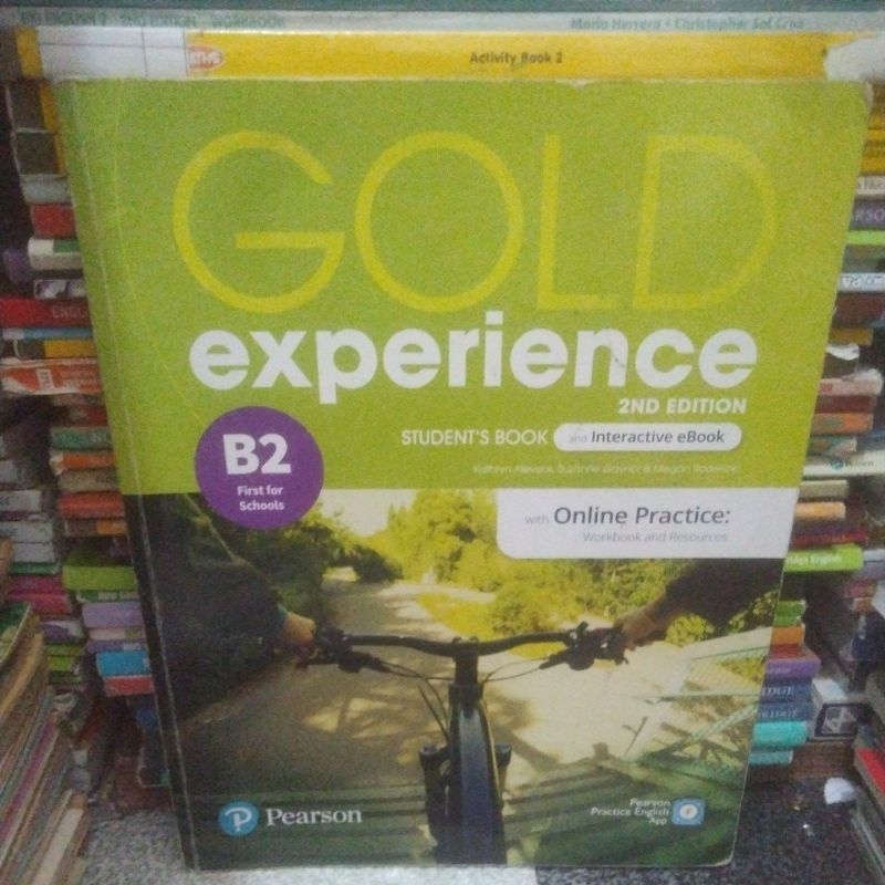 BUKU GOLD EXPERIENCE B2 STUDENT'S BOOK