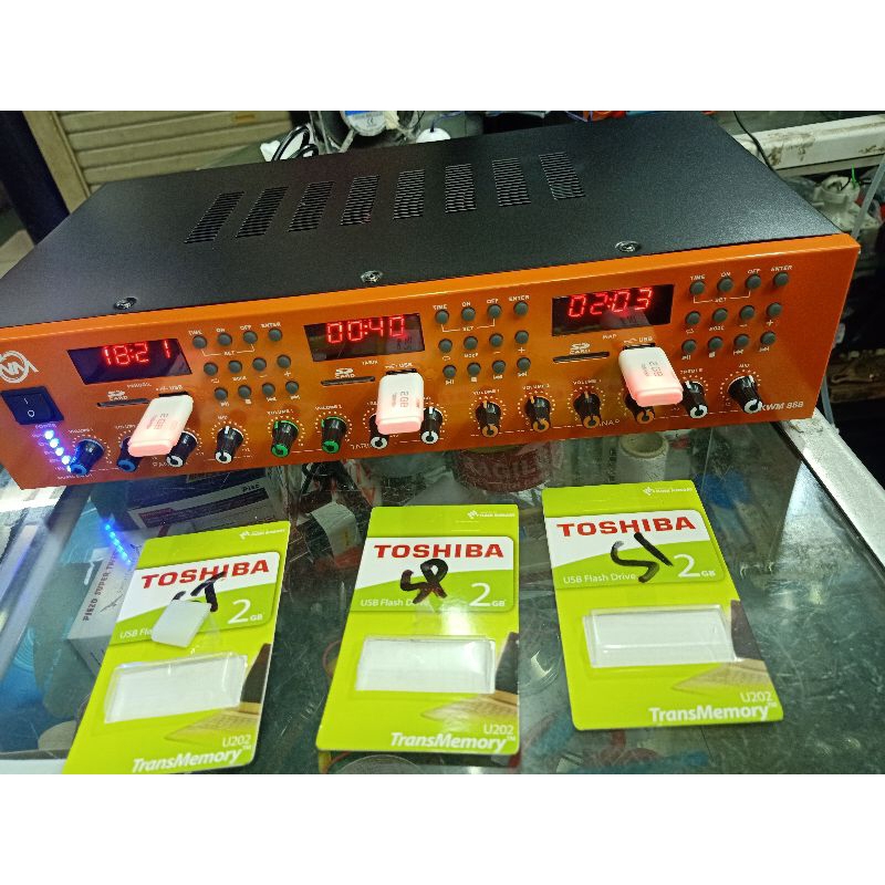 KwM 888 Amplifier walet 3 player