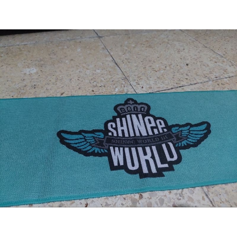 Official Merchandise SHINee Towel SHINee World 2014 KPOP Merchandise Preloved Bekas