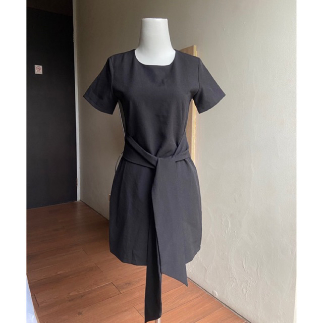 Shopsassydream shop sassy dream Sleeved Tie Waist Pencil Dress In Black preloved hitam