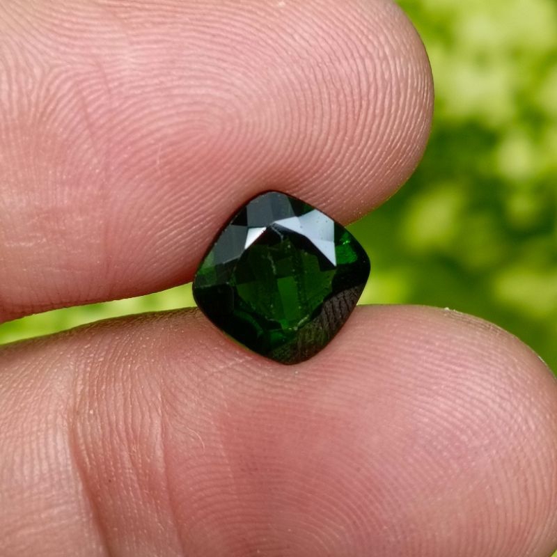 Batu Permata Natural GREEN CHROME DIOPSIDE + Memo (2,23ct)