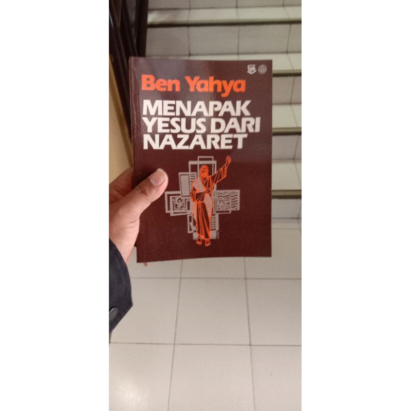 Buku MENAPAK YESUS DARI NAZARET