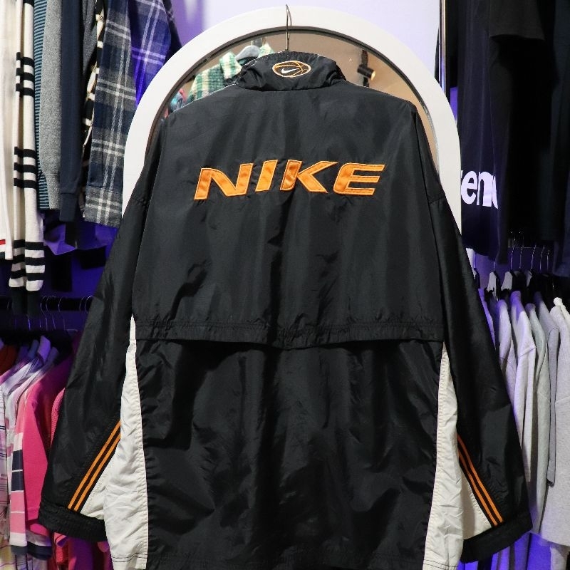 JAKET NIKE VINTAGE BIG LOGO