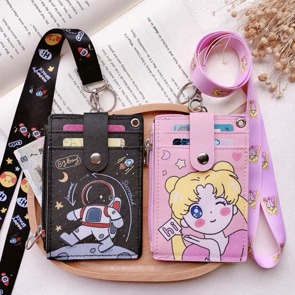 

Name Card Holder Name Tag 3 SLOT Gantungan ID Card dengan tempat koin KODE U5Y5