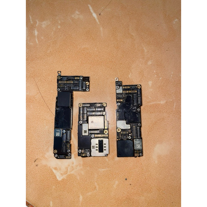 MAINBOARD IPHONE LOCK ICLOUD