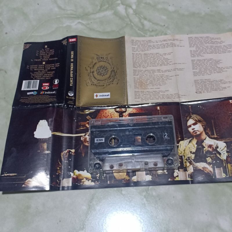 kaset pita Dewa 19 - Kerajaan cinta