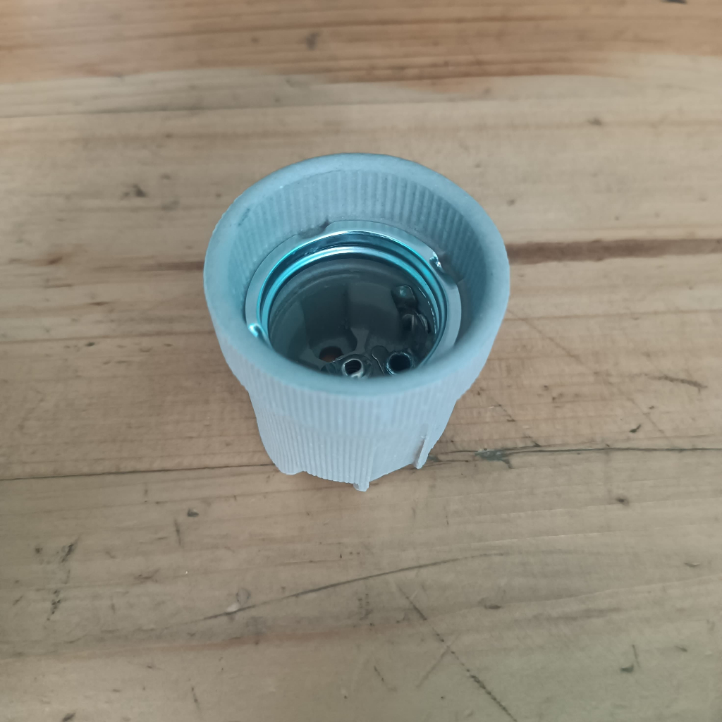 Fitting keramik E27 / Fitting Downlight / Fitting Jambu E27