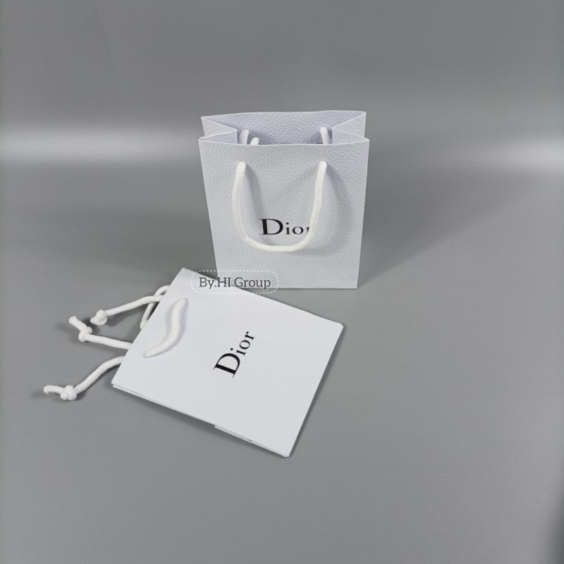 

Paper Bag D10R Small // Paperbag Fashion // Pembungkus Hadiah-Kado