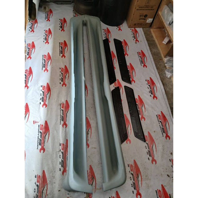 cover footstep toyota kijang krista 2004