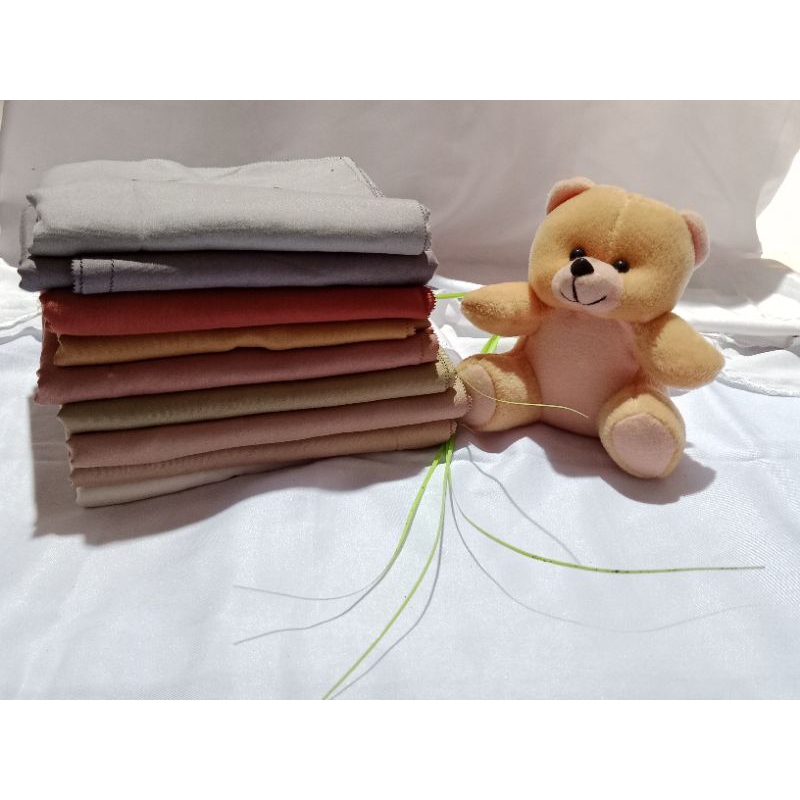 HIJAB POLOS KERUDUNG SEGIEMPAT BAHAN VOAL CUTING LASER CUT LOGO KAIN