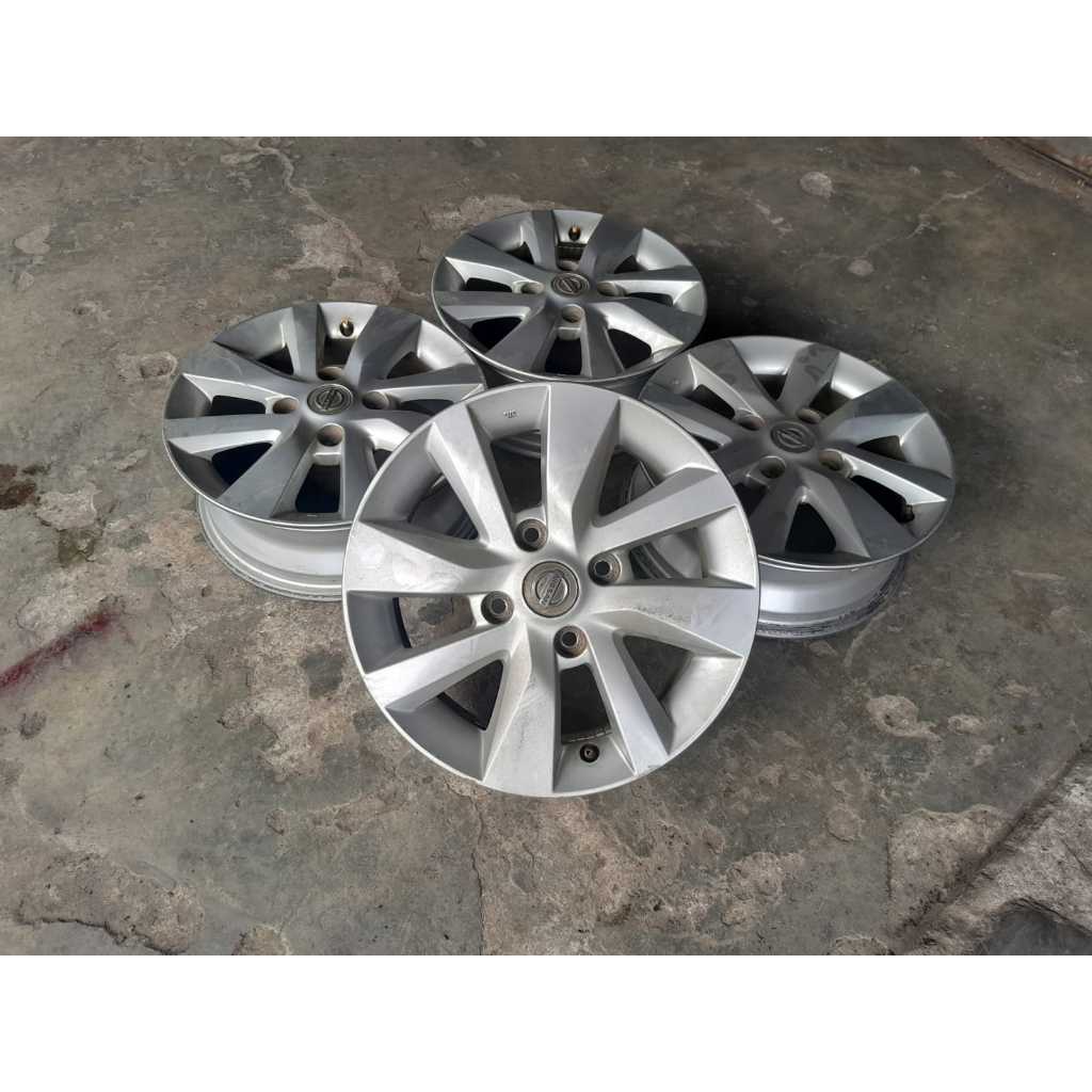 Velg pelek oem bekas copotan livina ring 15 bisa kijang avanza carry