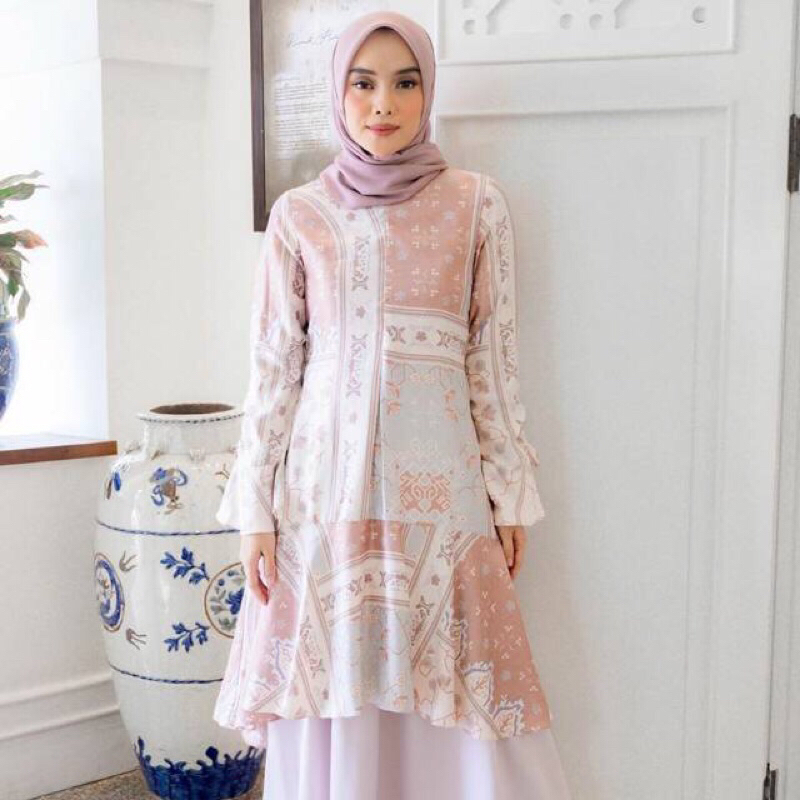 Wearing Klamby Lalita Tunik Dusty Rose