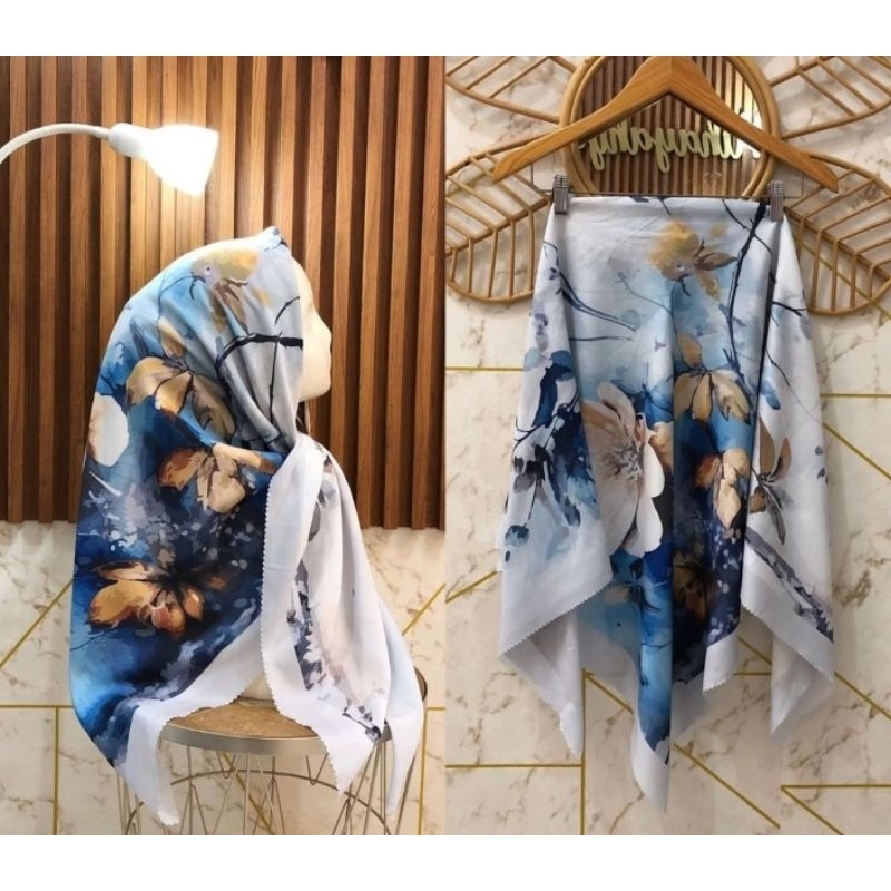 HIJAB SEGI EMPAT VOAL MOTIF SUBLIME KODE 225 PUTIH BIRU