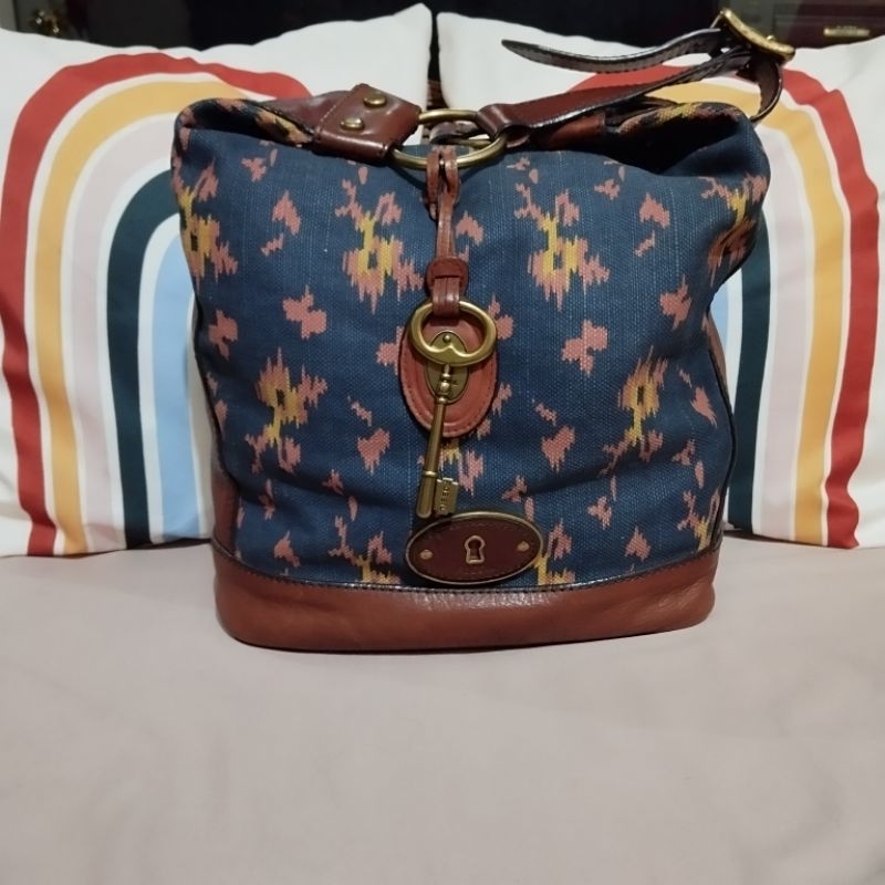Tas fossil vri hobo tenun