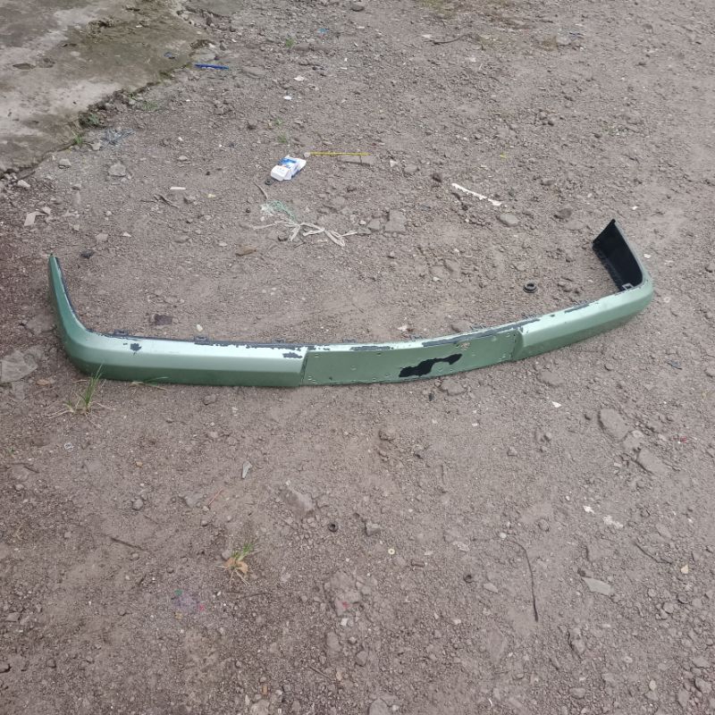 cover/sabuk/moulding Bumper depan Mercy W124