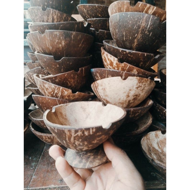 Kerajinan Batok Kelapa Asbak
