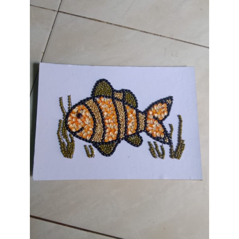 kolase biji bijian ikan