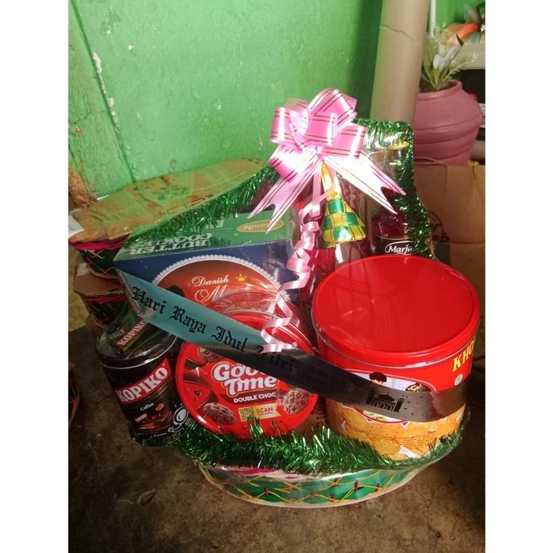 

Hampers Snack Lebaran Premium - Parcel Hari Raya