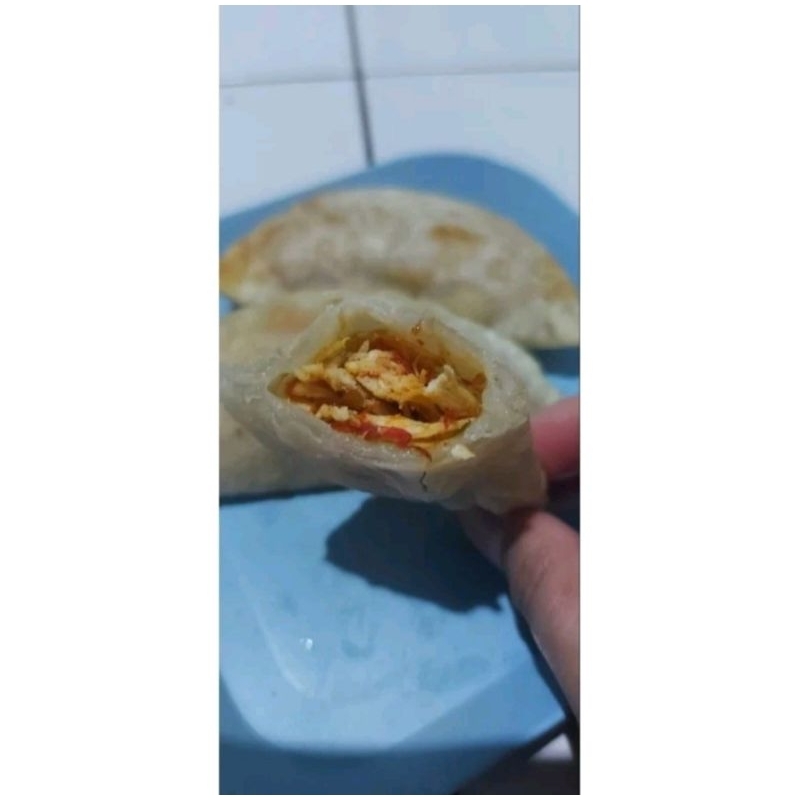 

Cireng ayam suwir pedas ( FROZEN )