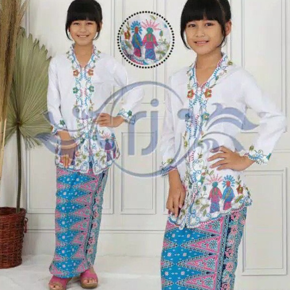 Free Ongkir Setelan Kebaya Encim Anakanak  Kebaya Encim Anak Set Rok BetawiREADY KEBAYA ENCIM ANAK K