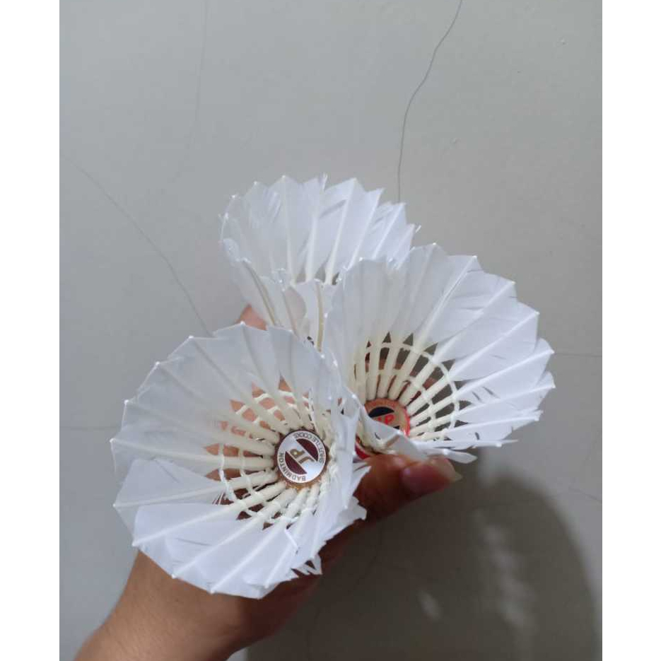 KOK BEKAS SHUTTLECOCK BEKAS BOLA BADMINTON KOK BEKAS KONDISI 70-75% SHUTTLECOCK LATIHAN DRILLING