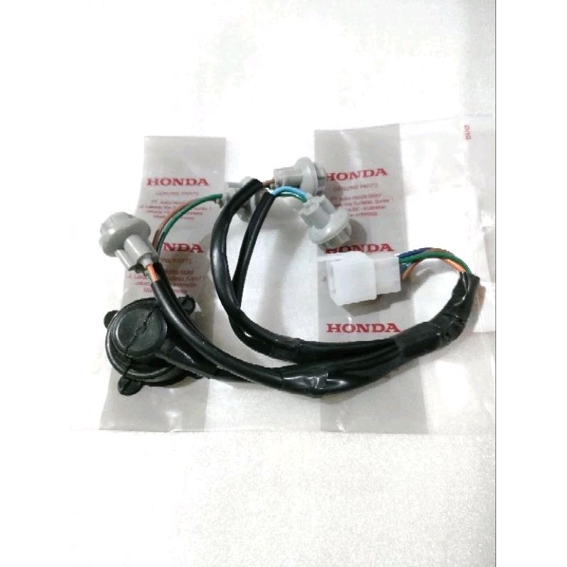 SOKET SOCKET PITING LAMPU DEPAN REVO 110 REVO ABSOLUTE