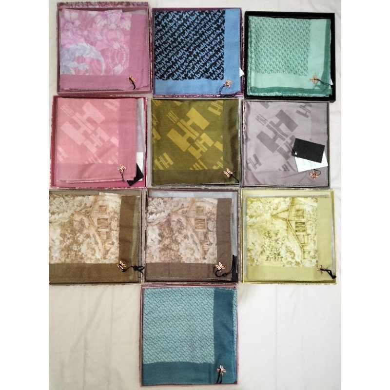 Sale Scarf Hida Hasan HH Quenns with box
