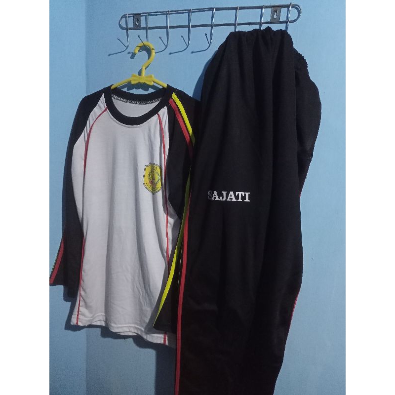 seragam olahraga SMA PL