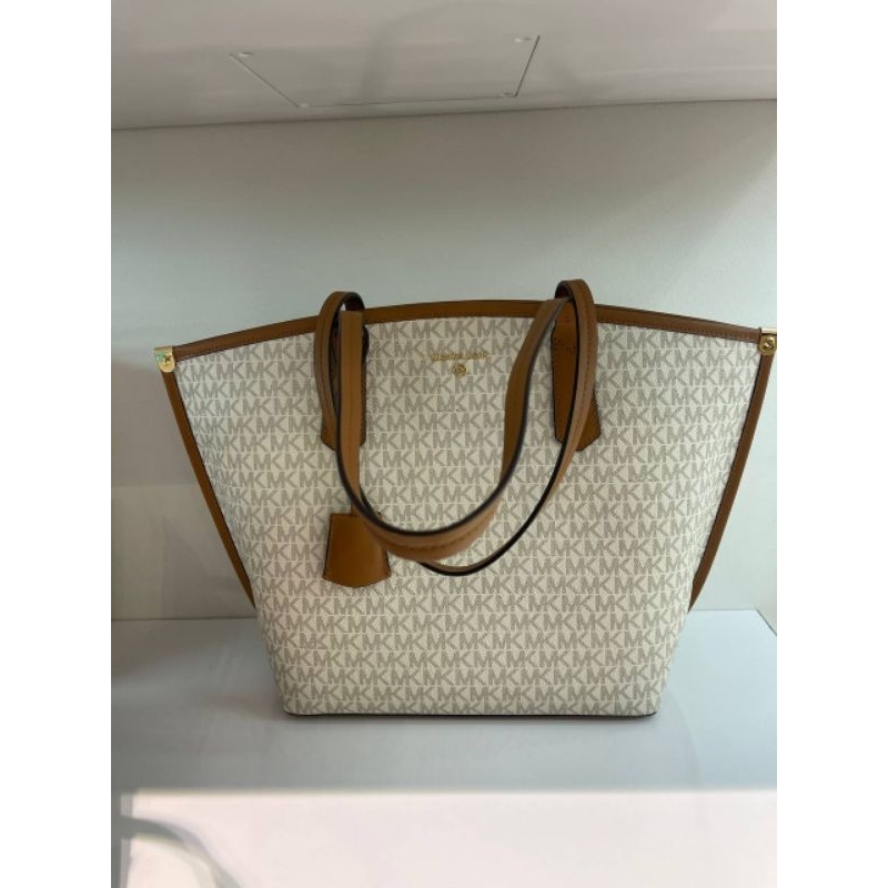 Prelove mk  signature tote bag