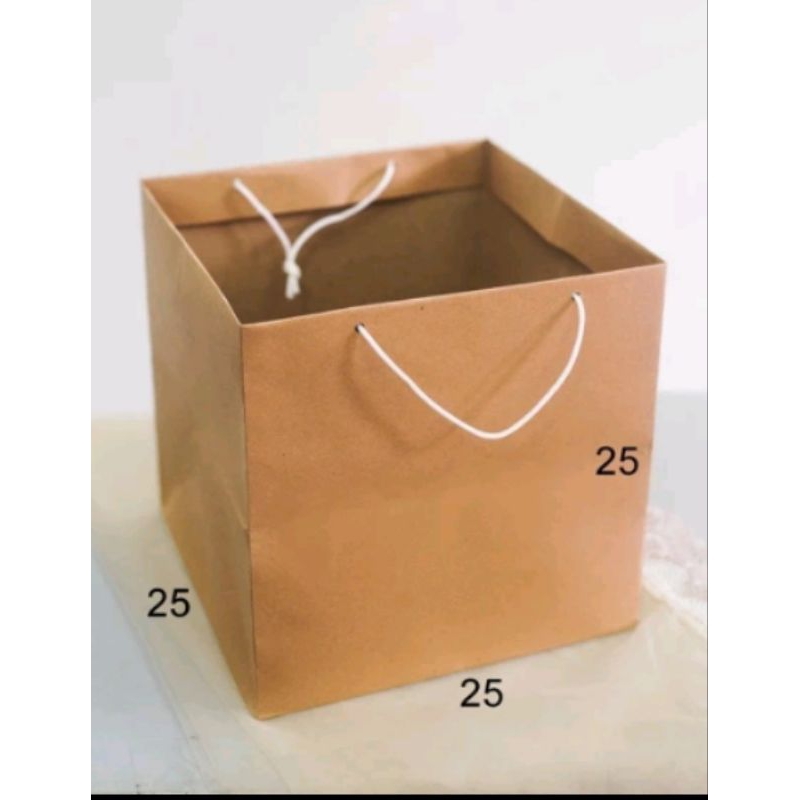 

paper bag atau tas kertas UK 25x25 untuk dus 22