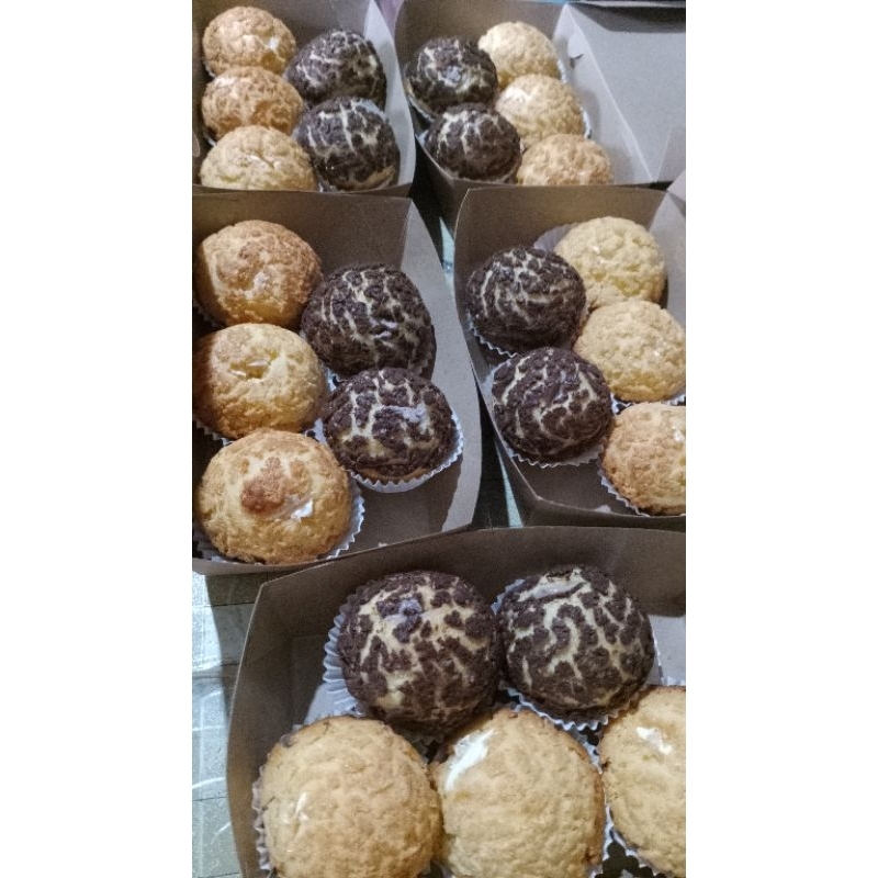 

Sus Crunchy (Choux au Crequelin / Cream Puff )